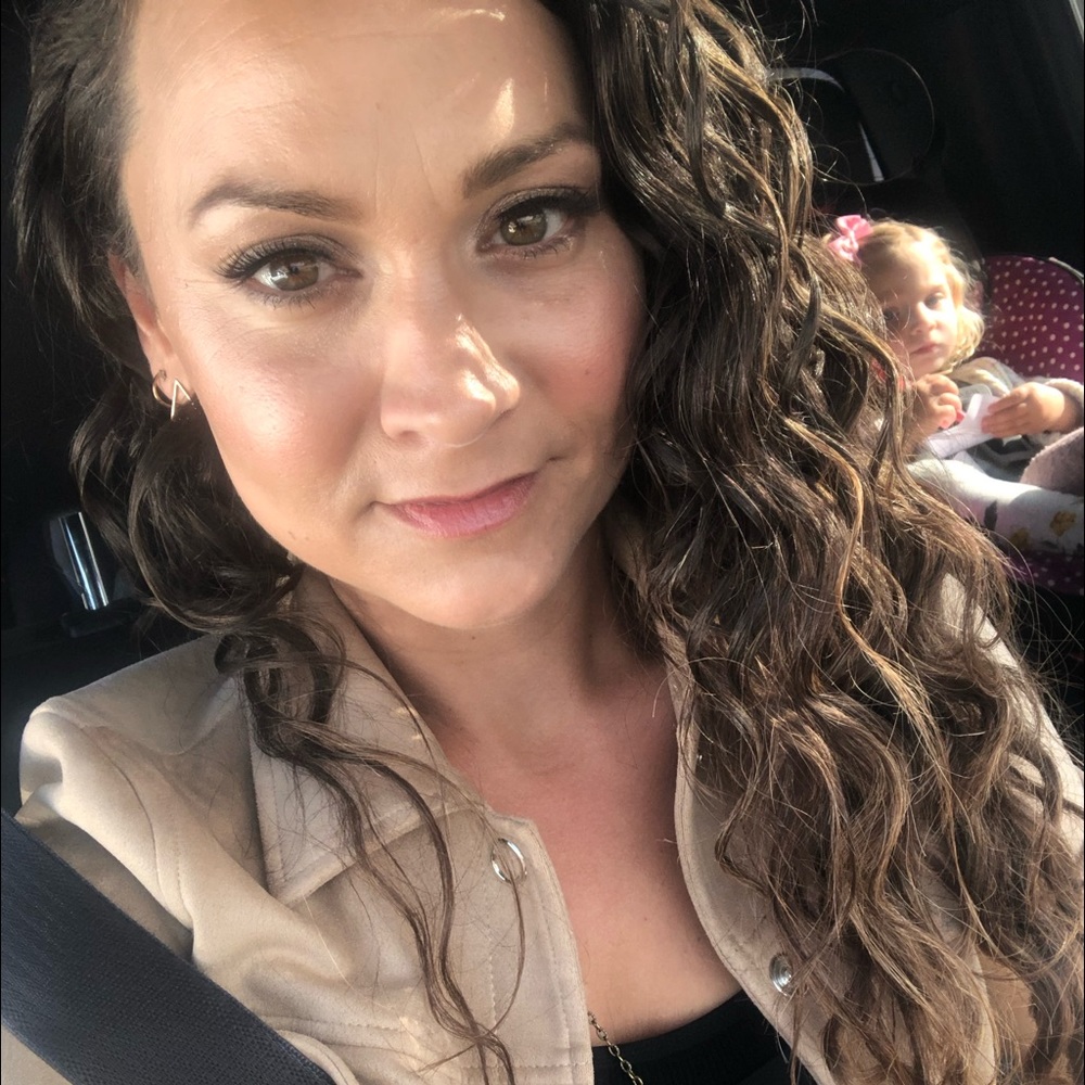 Meet your Posher, Raeanne